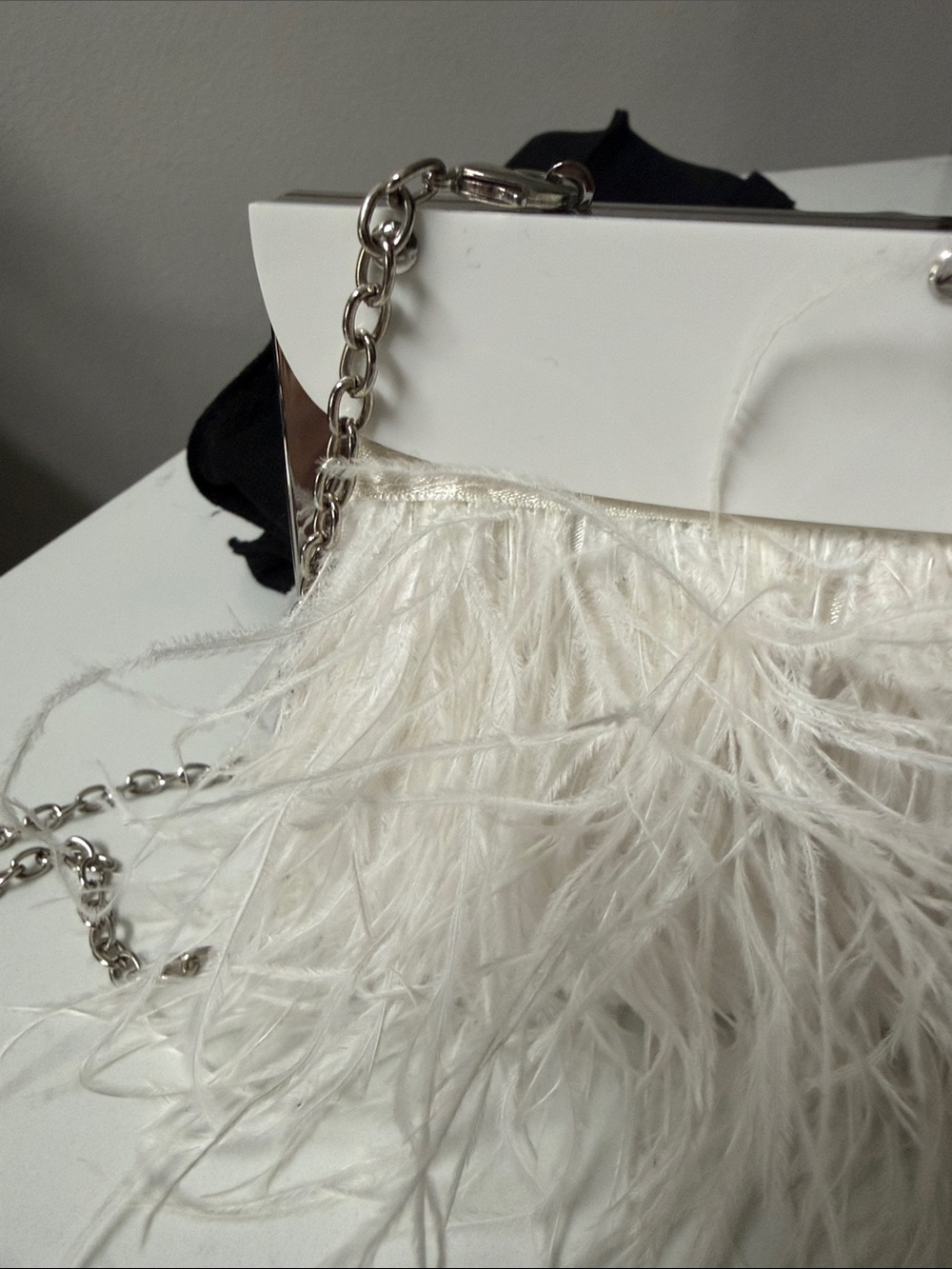 BCBGMaxAzria Ivory Ostrich Feather Detail Chain Clutch - Picture 4 of 6